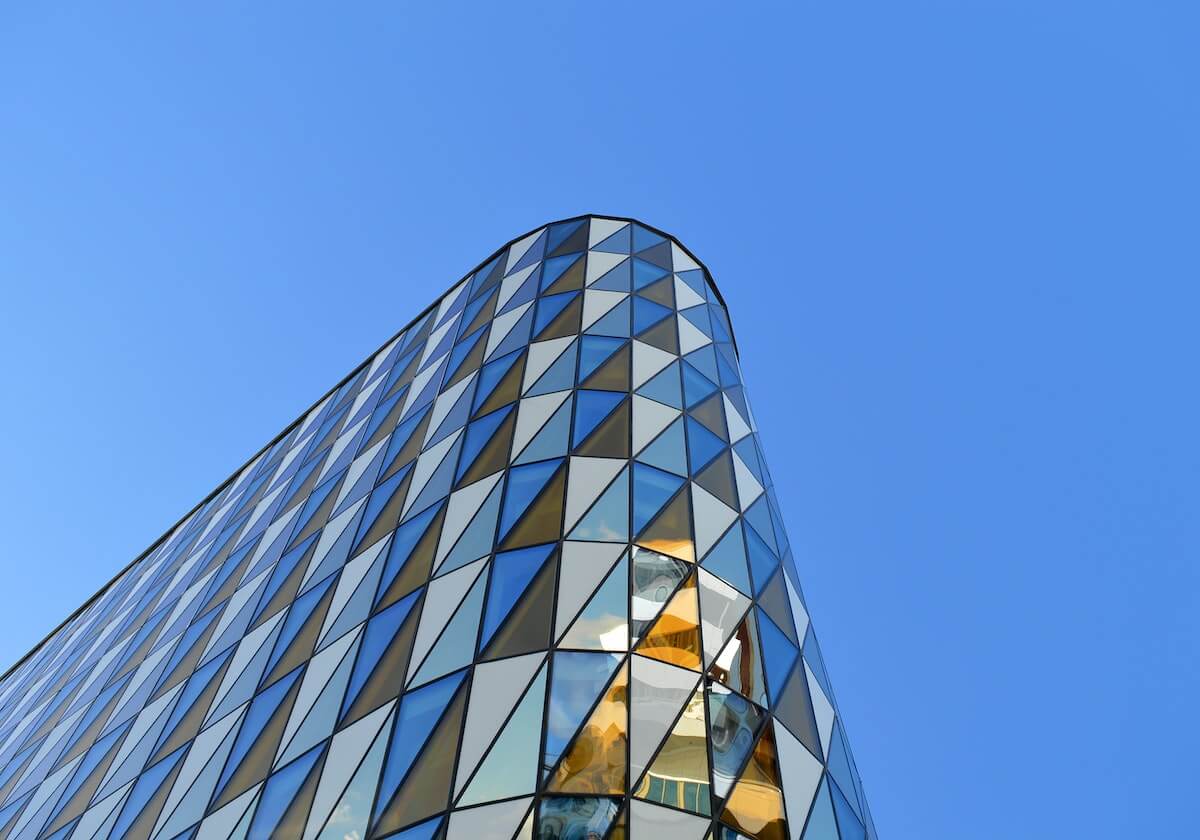 24小时免费足球直播足球免费-赢下“中国一哥”之争，安踏驶向耐克腹地