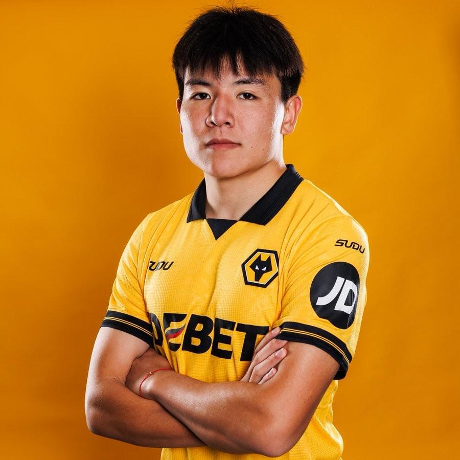 直播观看在线观看-李璇:徐彬会先踢一场狼队U21比赛,周一去巴恩斯利报道