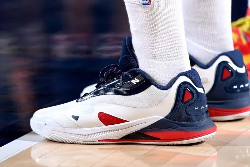 直播观看在线观看-伦纳德穿着Kawhi4,砍下45分5篮板5助攻2抢断